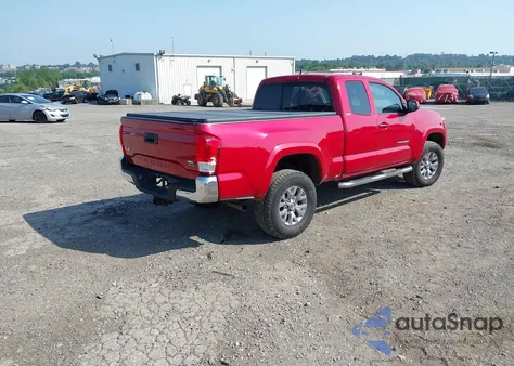 2016 Toyota Tacoma Access Cab/Sr5/Trd Spt/Or z USA, uszkodzony, nr VIN 5TFSZ5AN8GX017006